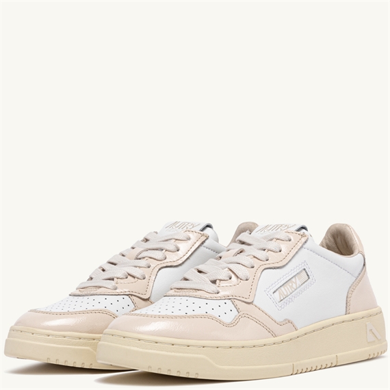 Autry Medalist Low Sneakers, White/Rose